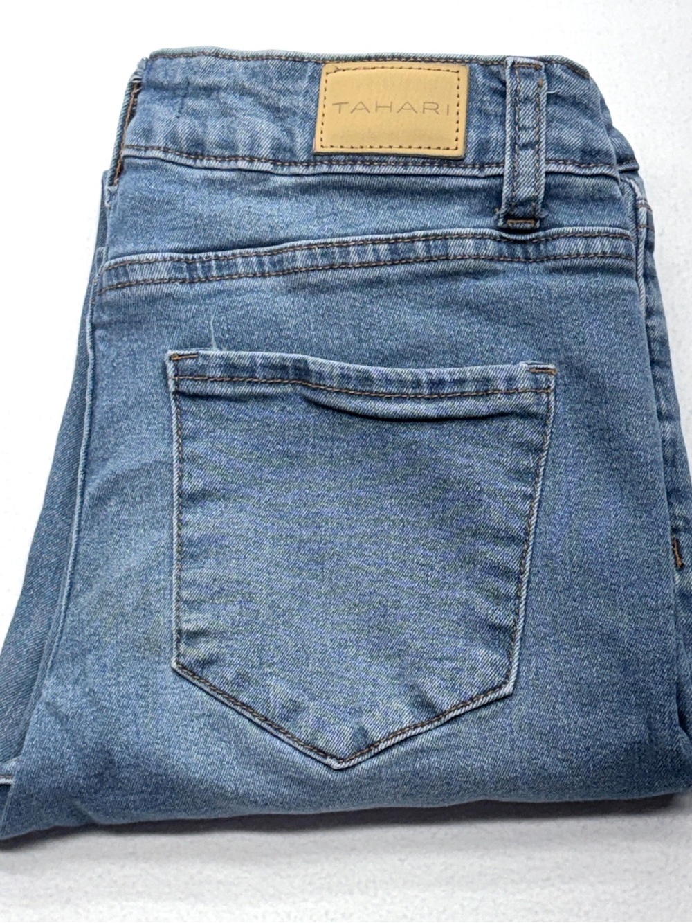 Tahari Natalie Mini Boot Jeans Women’s 8/29 Dark Wash 28” Ankle